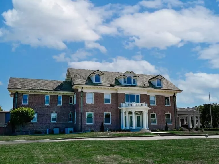 Can You Drink Alcohol With A UTI? What You Need to Know